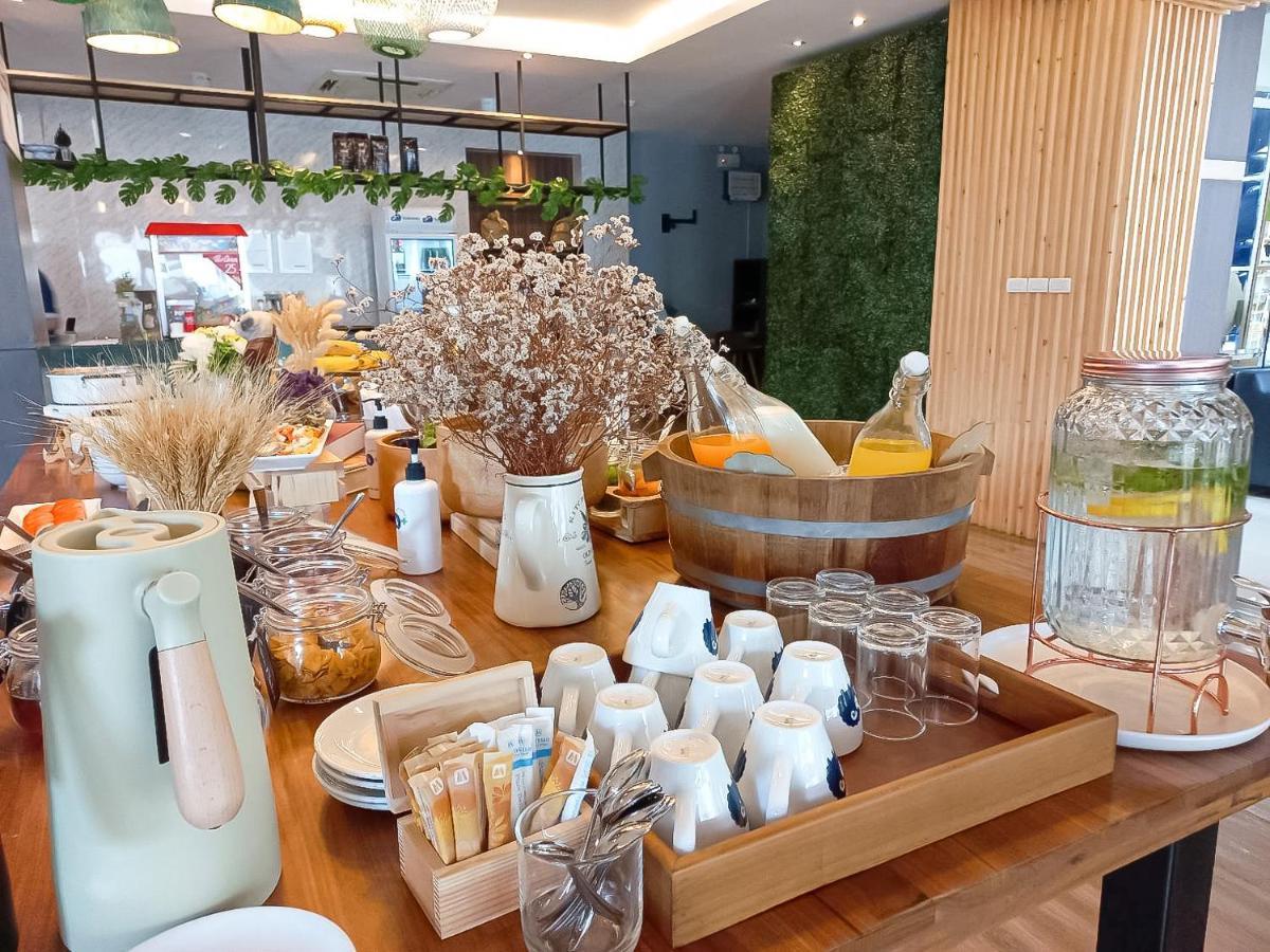 Kokotel Bangkok Dheva Thonglor Exteriör bild