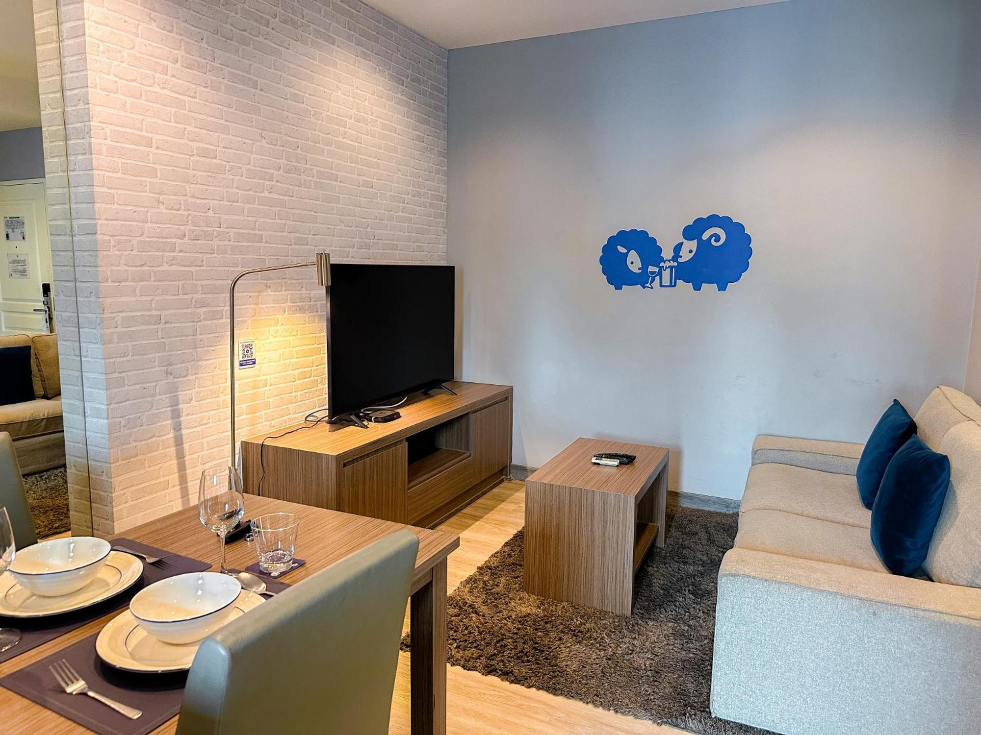 Kokotel Bangkok Dheva Thonglor Rum bild