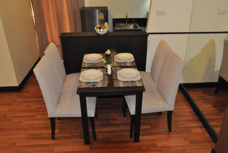 Kokotel Bangkok Dheva Thonglor Exteriör bild